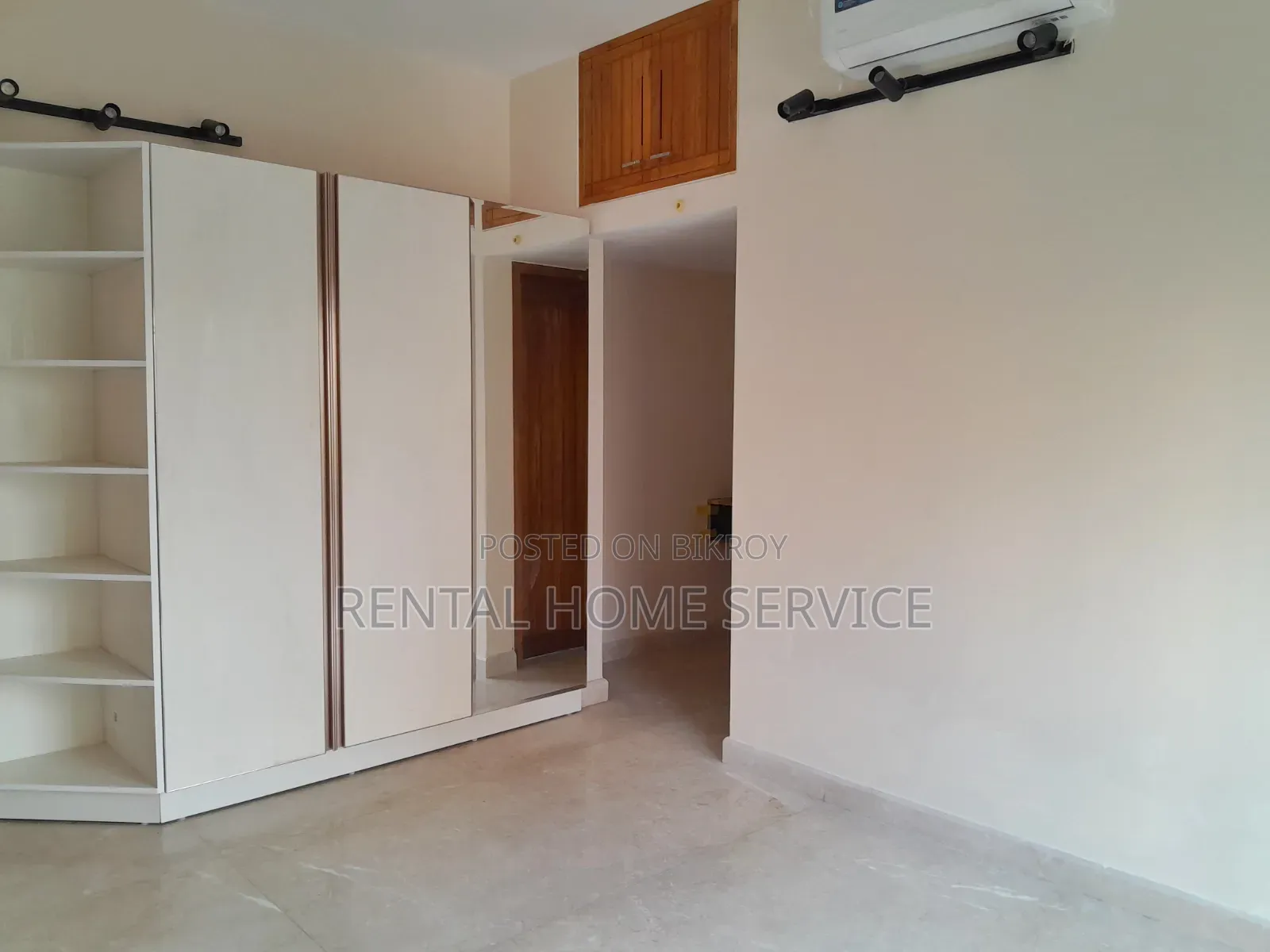 4-Bedroom Apartment in Semi-Furnished for Rent