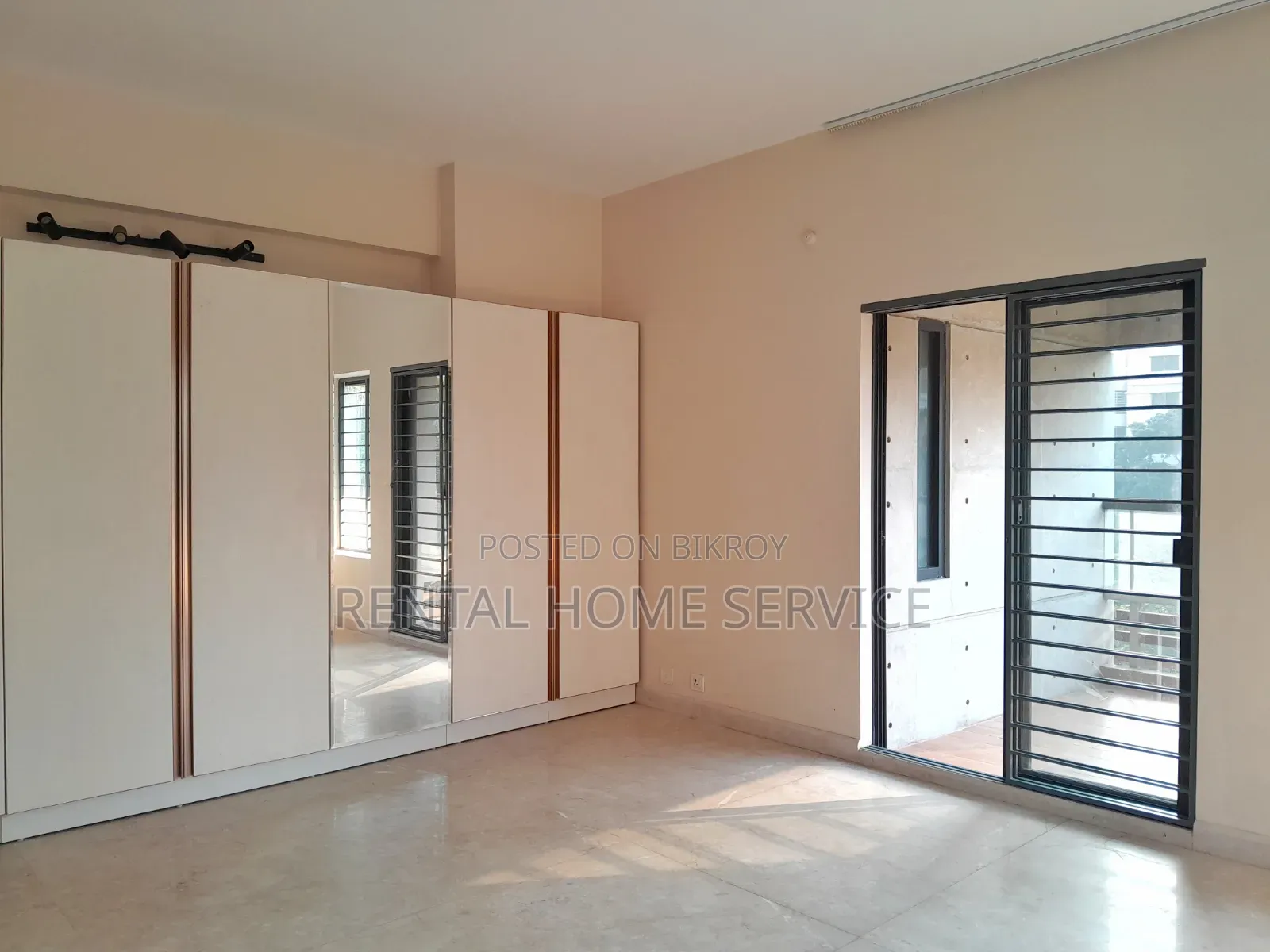 4-Bedroom Apartment in Semi-Furnished for Rent