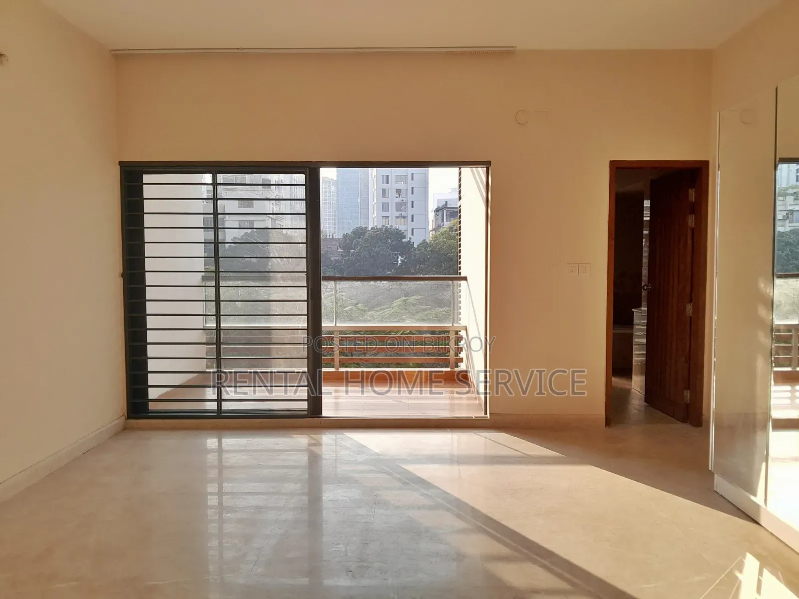 4-Bedroom Apartment in Semi-Furnished for Rent