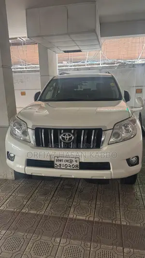 Toyota Land Cruiser Prado 2012 সাদা