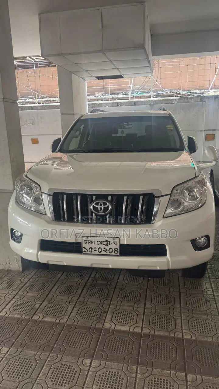 Toyota Land Cruiser Prado 2012 সাদা