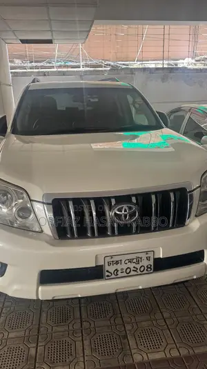 Toyota Land Cruiser Prado 2012 সাদা
