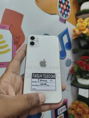 অ্যাপল আইফোন ১১ ১২৮ জিবি হোয়াইট