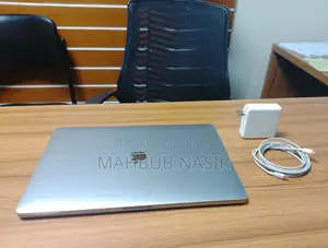 Laptop Apple MacBook Pro 2019 32GB Intel Core i9 SSD 1TB