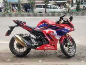 Honda CBR 2022 Red