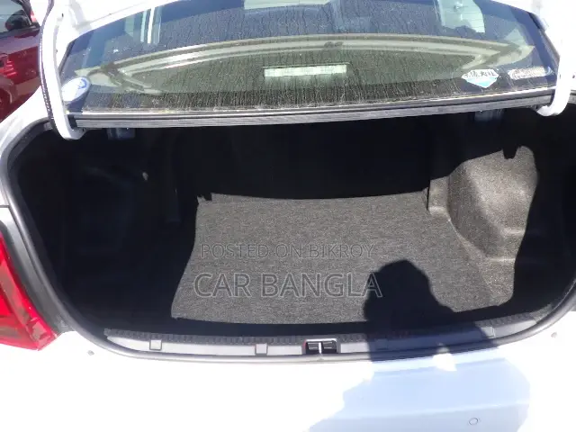 Toyota Axio 2021 White