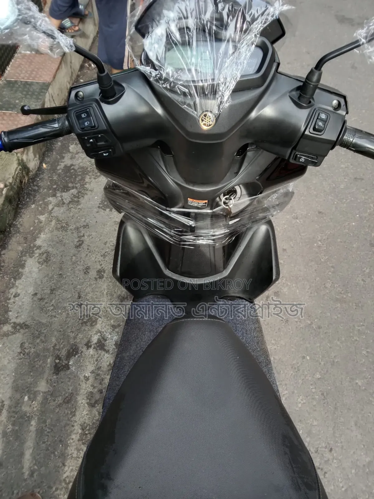 Yamaha 2025 Black