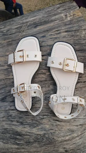 Flat Slippers
