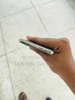Tecno Camon 40 Pro 4G 256 GB Silver