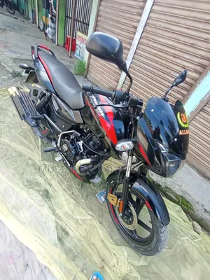 বাজাজ পালসার ১৫০ ২০২৫ ব্ল্যাক