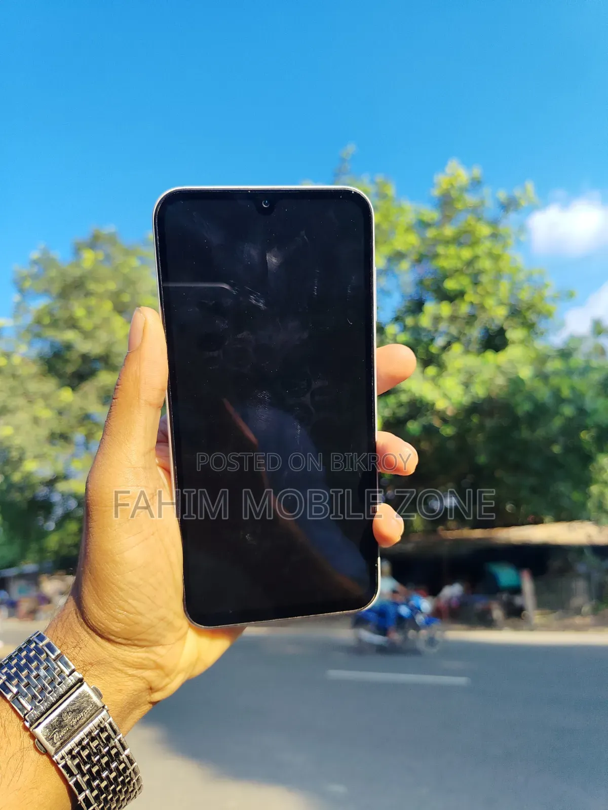 নতুন স্যামসাং গ্যালাক্সি এ১৫ ৫জি ২৫৬ জিবি সাদা
