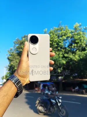 ভিভো ভি৫০ই ২৫৬ জিবি হোয়াইট