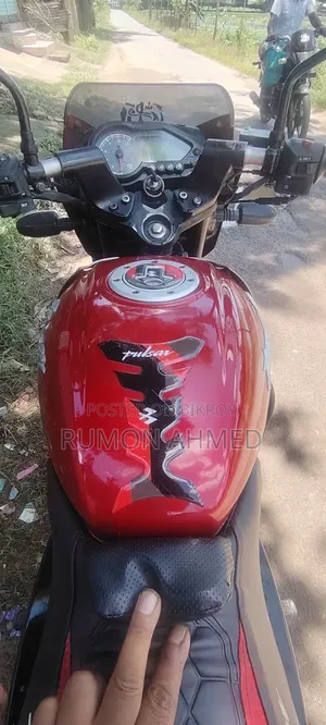 Bajaj Pulsar 150 2014 Red