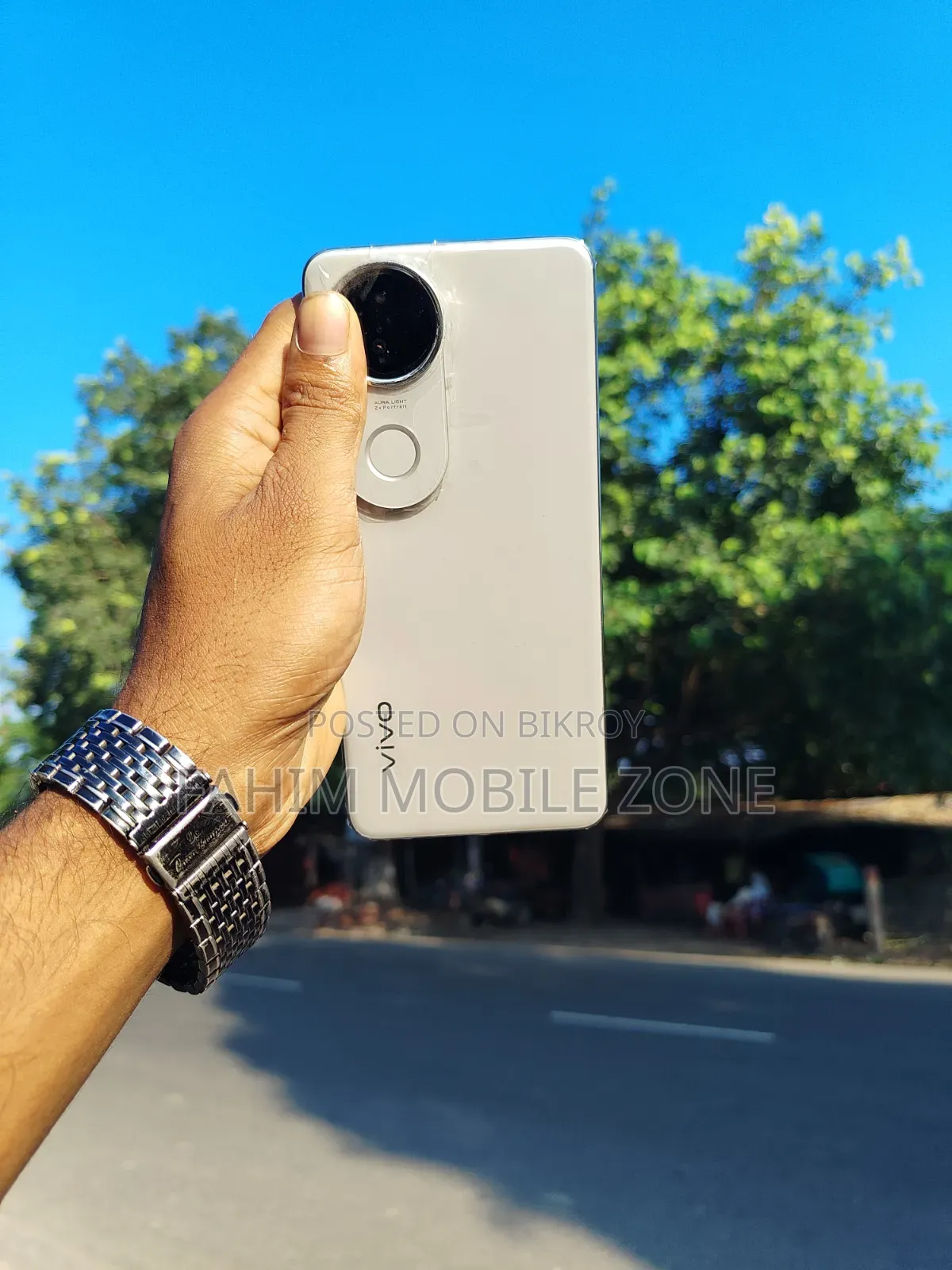 নতুন Vivo V50e ২৫৬ জিবি সাদা