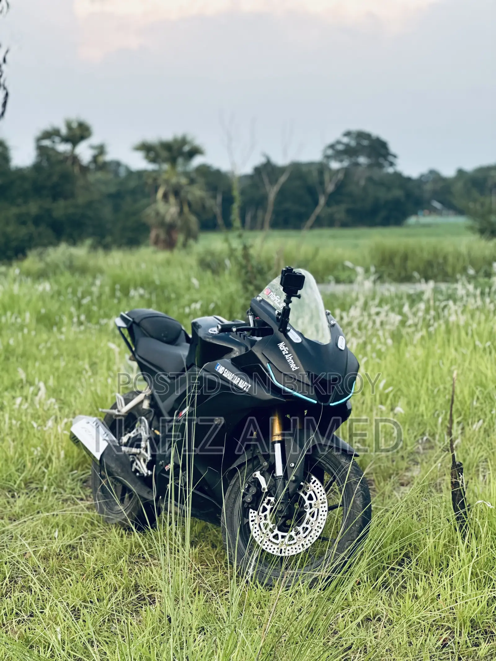 ইয়ামাহা আর১৫ ভি৩ ২০২২ ব্ল্যাক