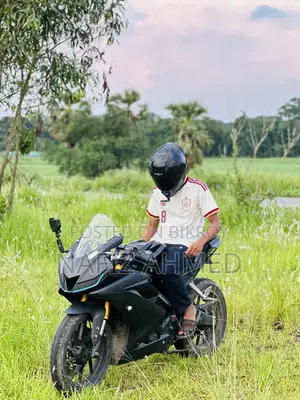 ইয়ামাহা আর১৫ ভি৩ ২০২২ ব্ল্যাক