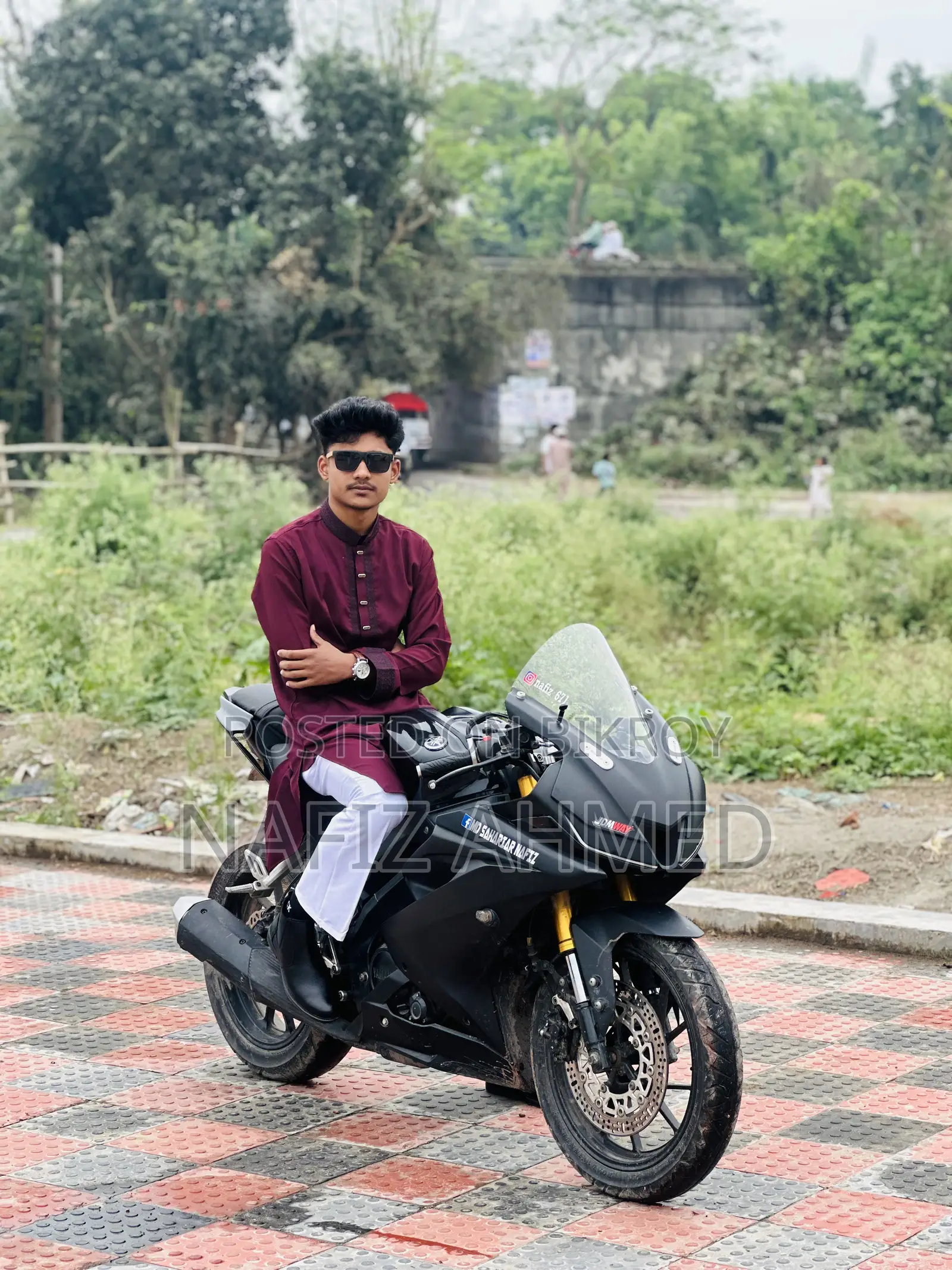 ইয়ামাহা আর১৫ ভি৩ ২০২২ ব্ল্যাক