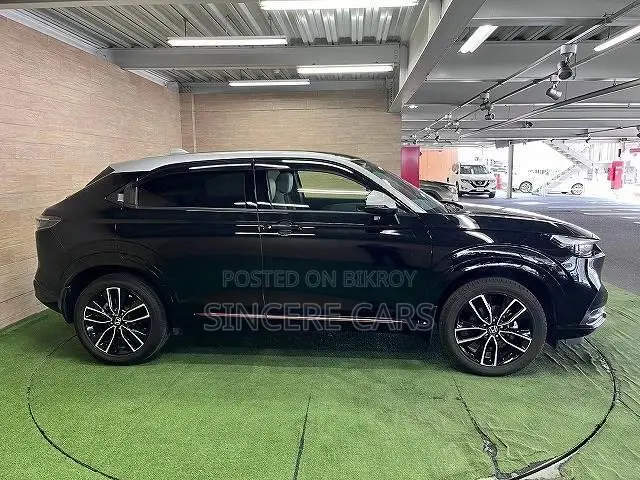 Honda Vezel 2021 Black