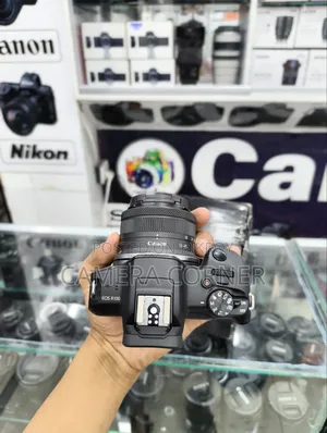 Canon R100 Camera With Kit Lens
