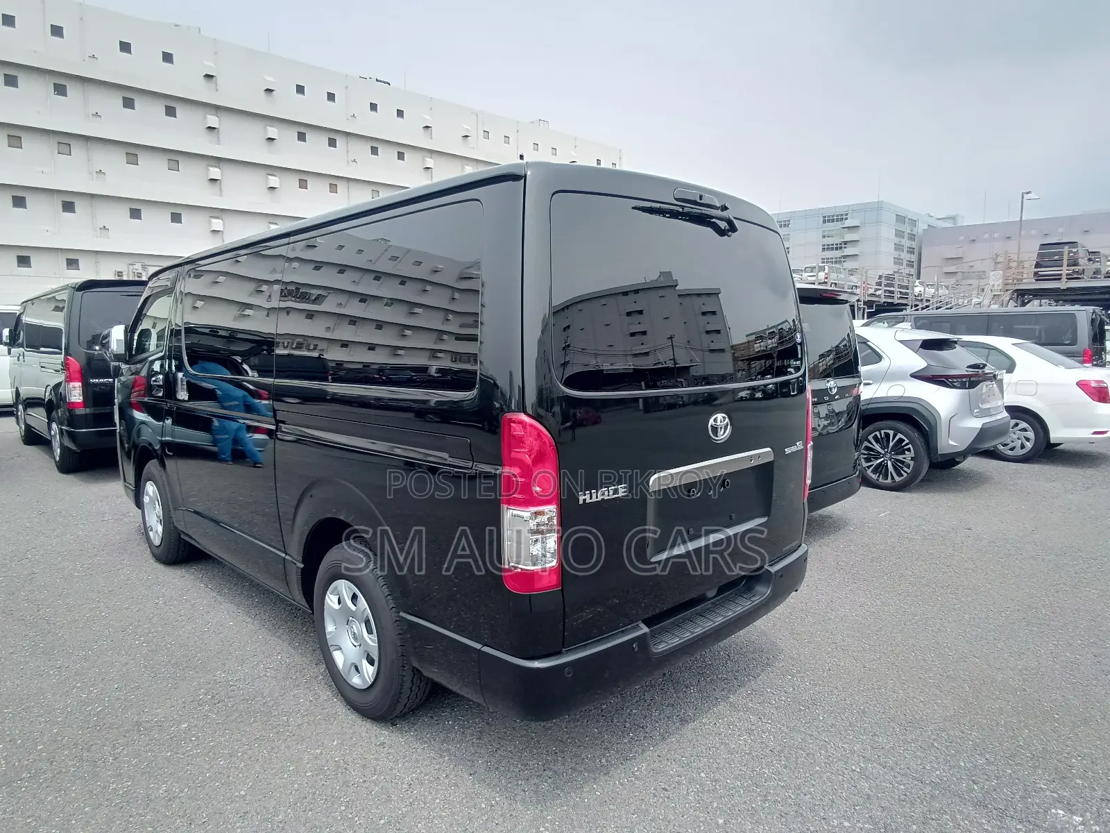 Toyota HiAce 2025 Black