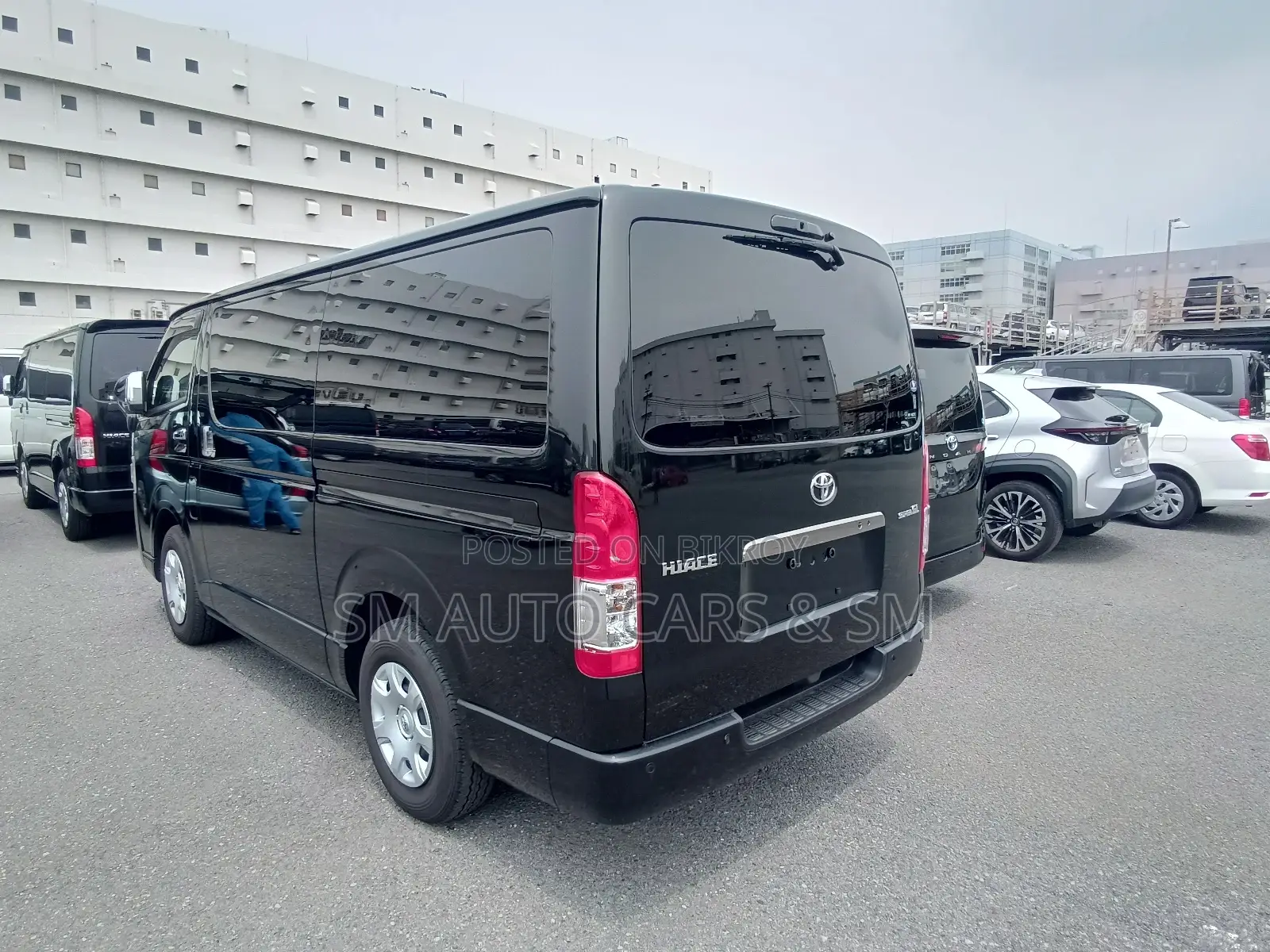 Toyota HiAce 2025 Black