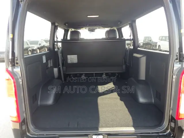 Toyota HiAce 2025 Black