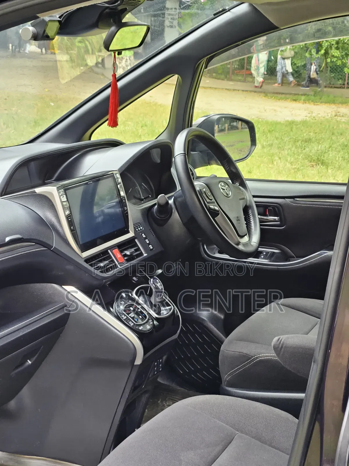 Toyota Esquire 2016 Red