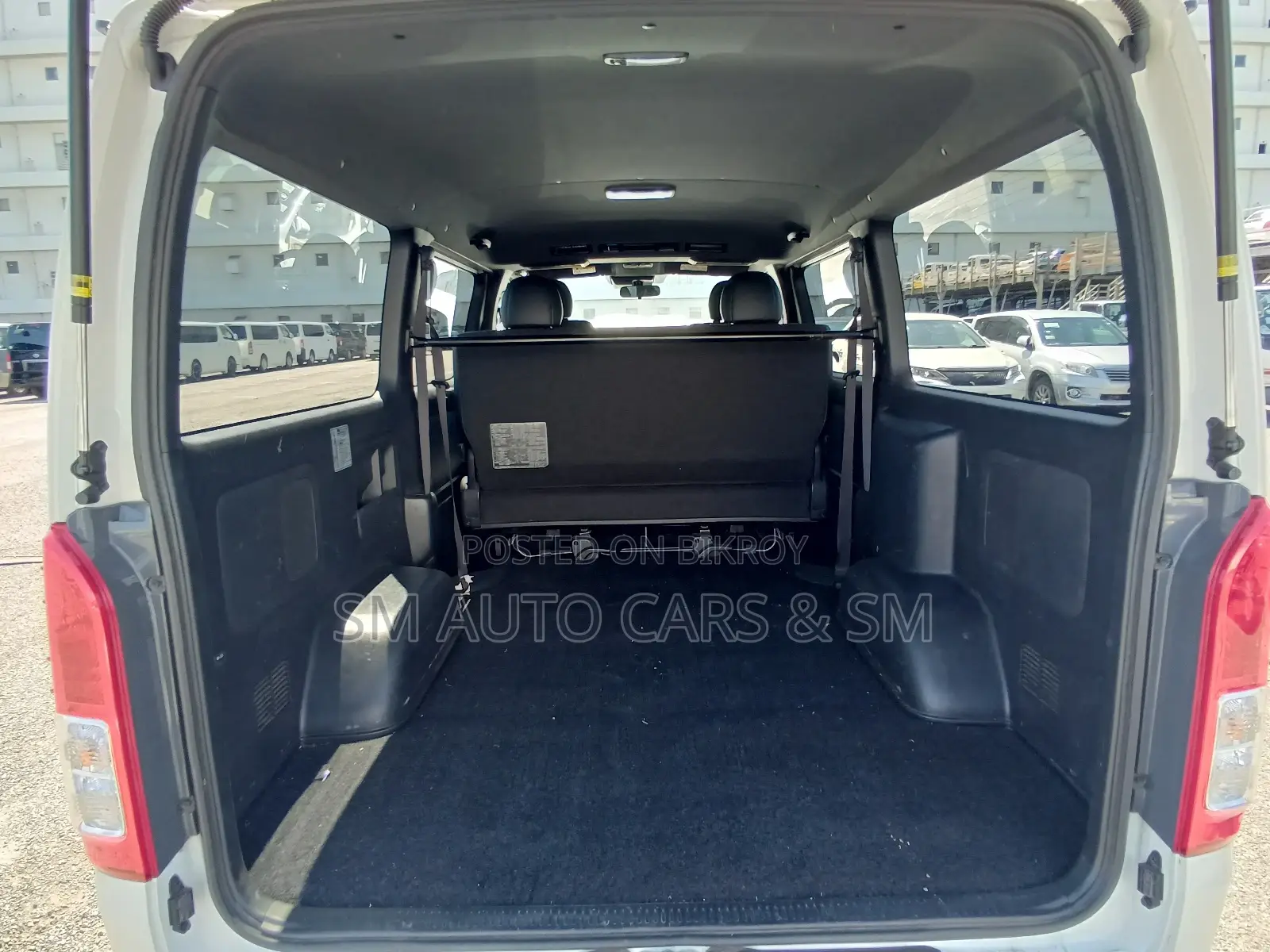 Toyota HiAce 2024 White