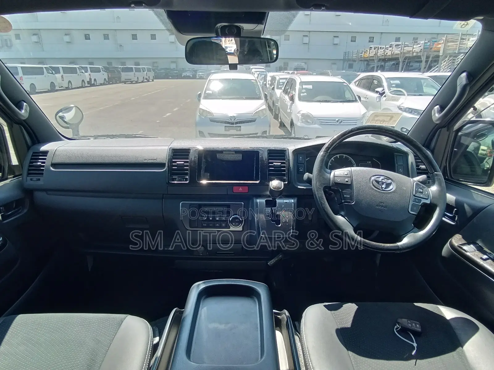 Toyota HiAce 2024 White