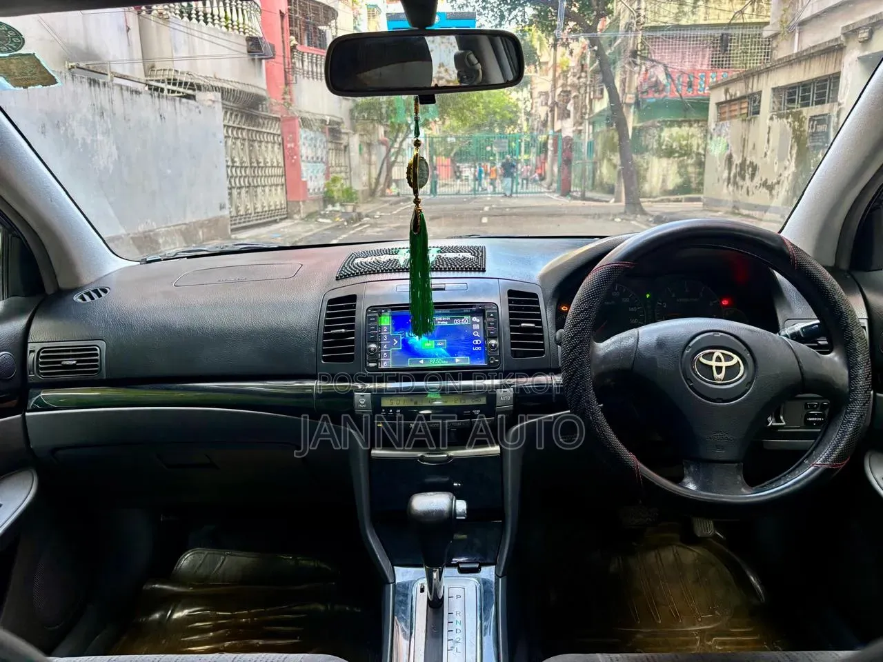 টয়োটা অ্যালিওন ২০০৪ কালো
