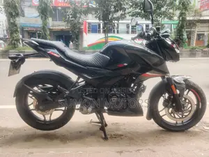 বাজাজ পালসার এন১৬০ ২০২৩ কালো