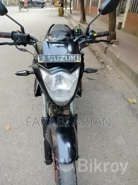 সুজুকি জিক্সার ২০১৯ ব্ল্যাক