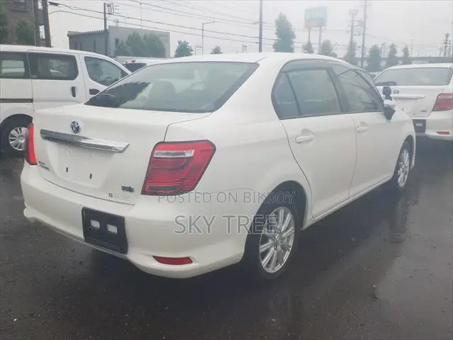 Toyota Axio 2021 Pearl