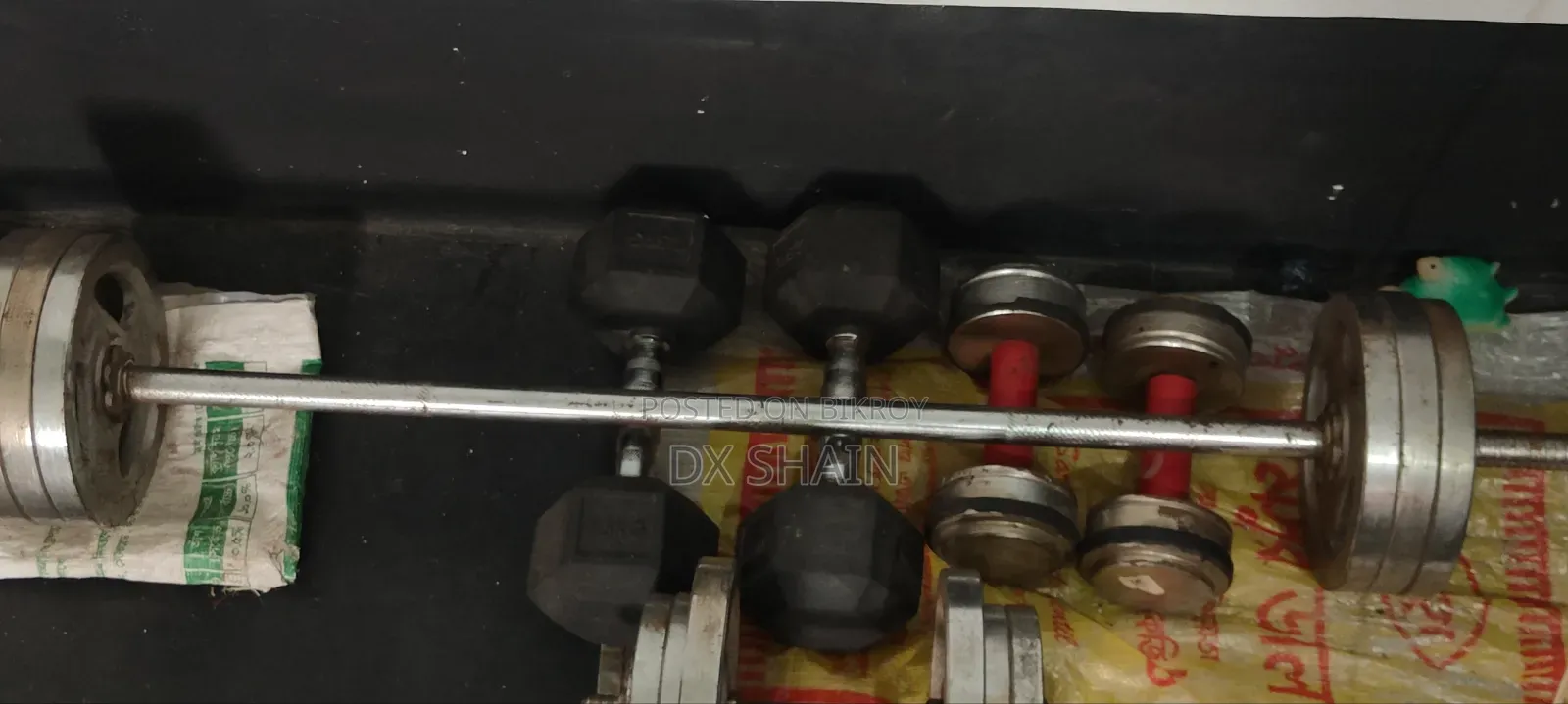 Dumbbell 2 Dumbbell Rod 2 Weight Rod 1 Pic, 2.5 Plate 8 Pic, 1 Kg Plate 4