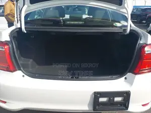 Toyota Axio 2021 Pearl