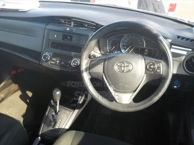Toyota Axio 2021 Pearl
