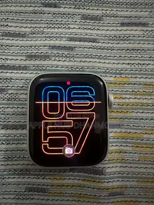 অ্যাপল ওয়াচ এসই (জিপিএস) ৪৪মিমি ২য় প্রজন্ম
