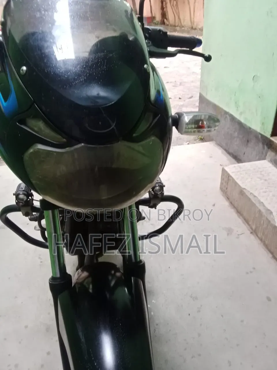 বাজাজ ডিসকাভার ১৩৫ ২০১০ কালো