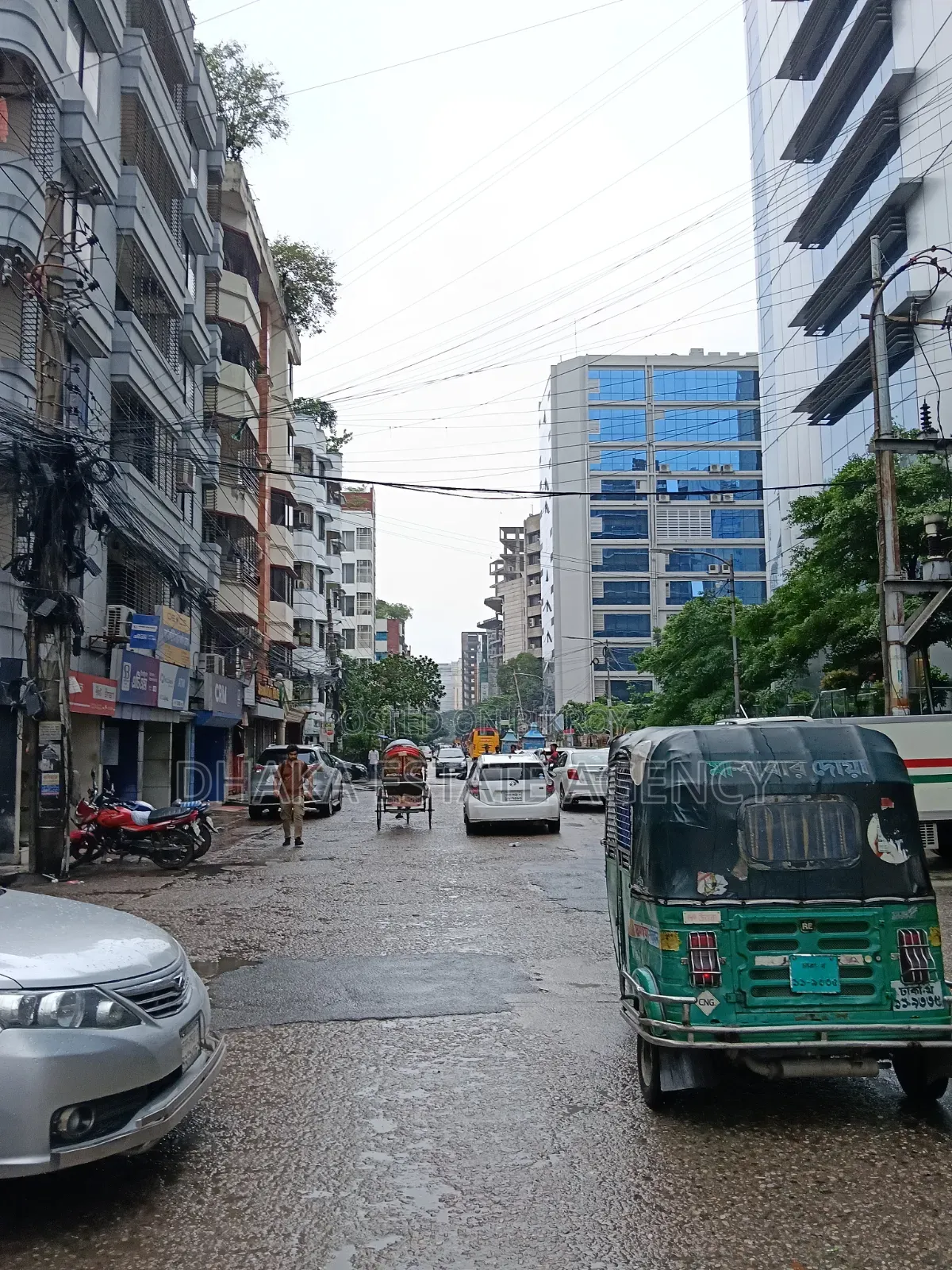 Banani Block E, South Facing 7.50 Katha Plot For Sale