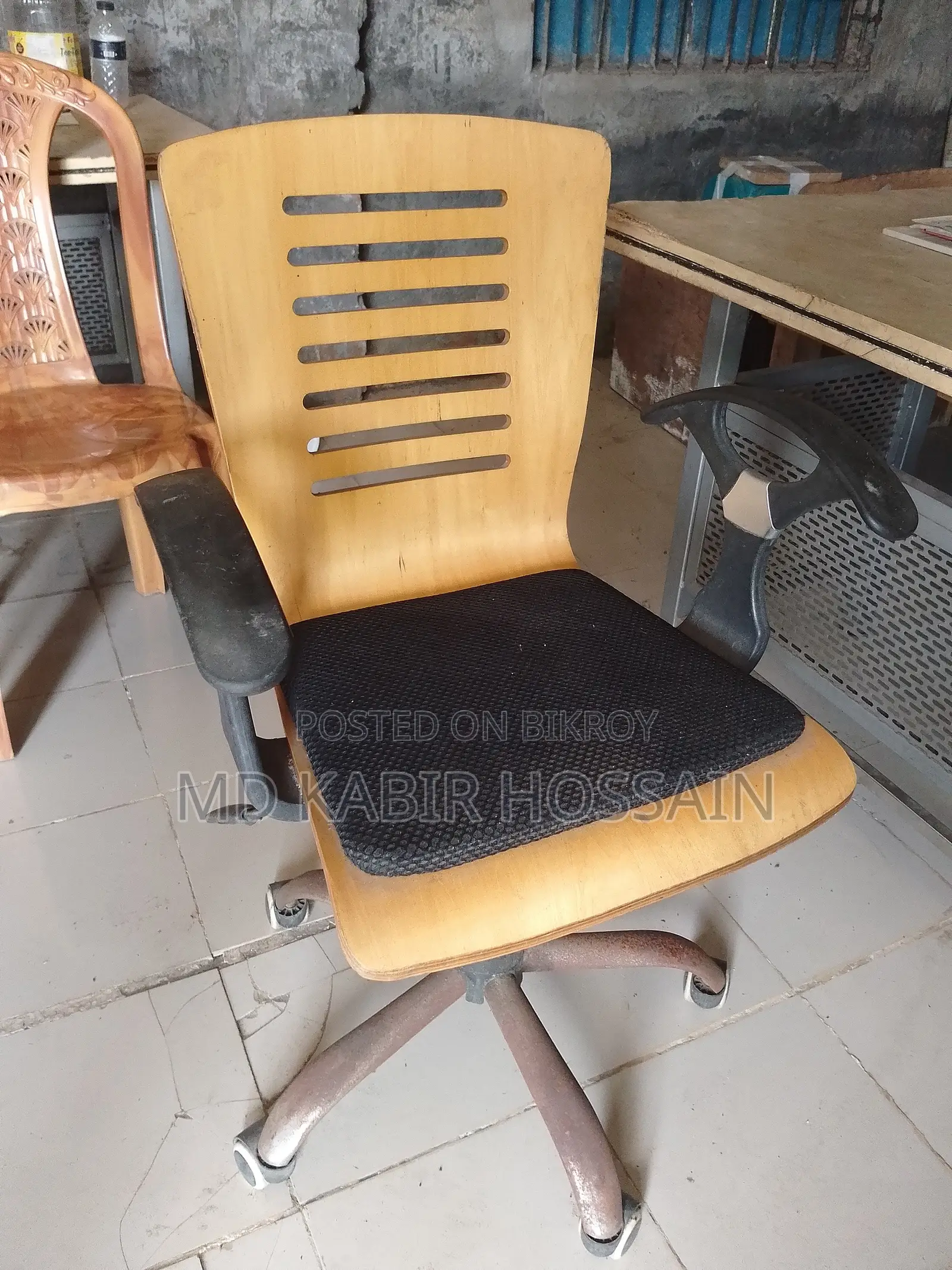 Old Chair Good