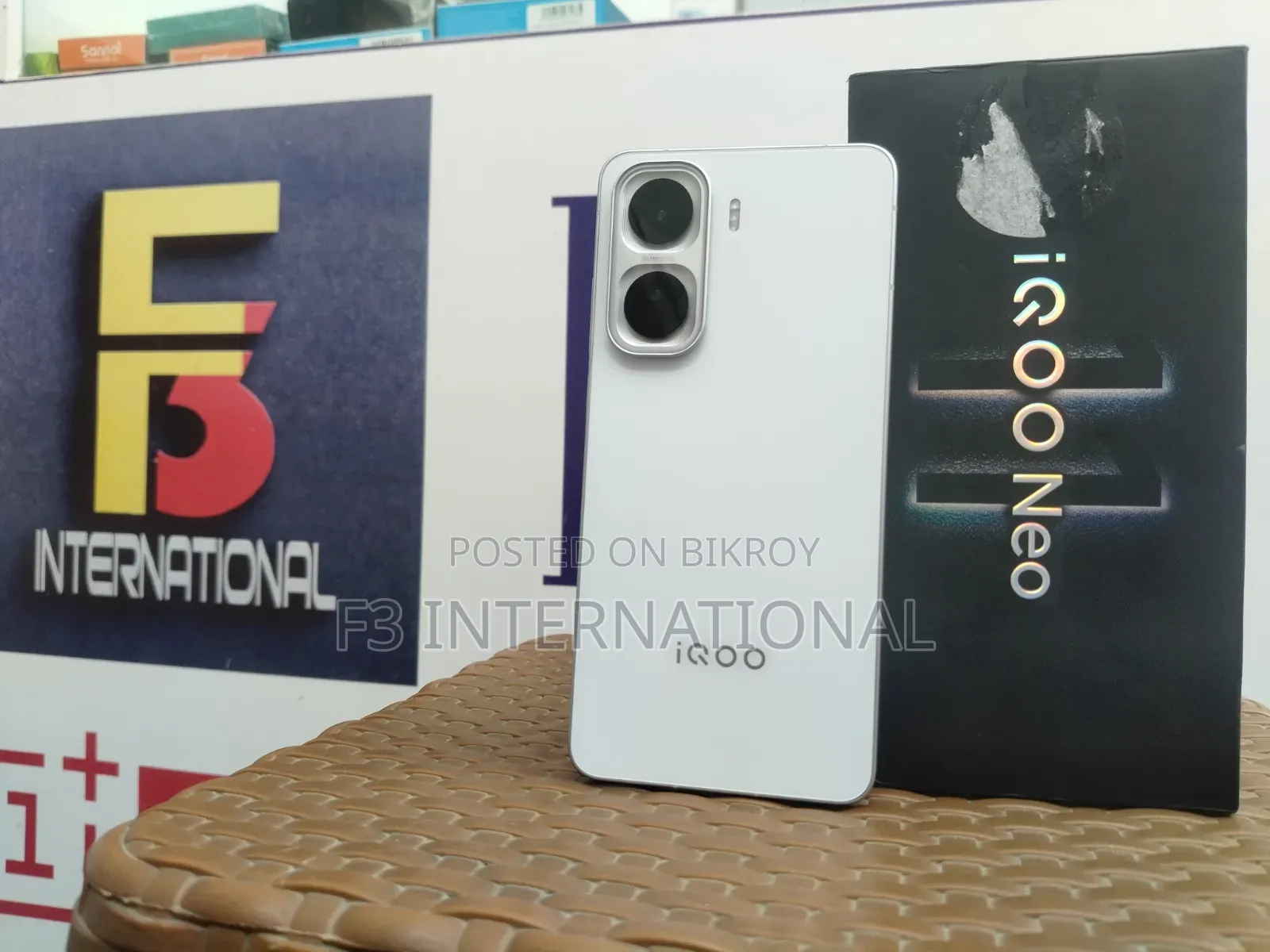 iQOO Neo11 256 GB White