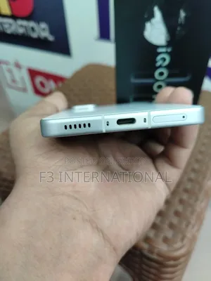iQOO Neo11 256 GB White