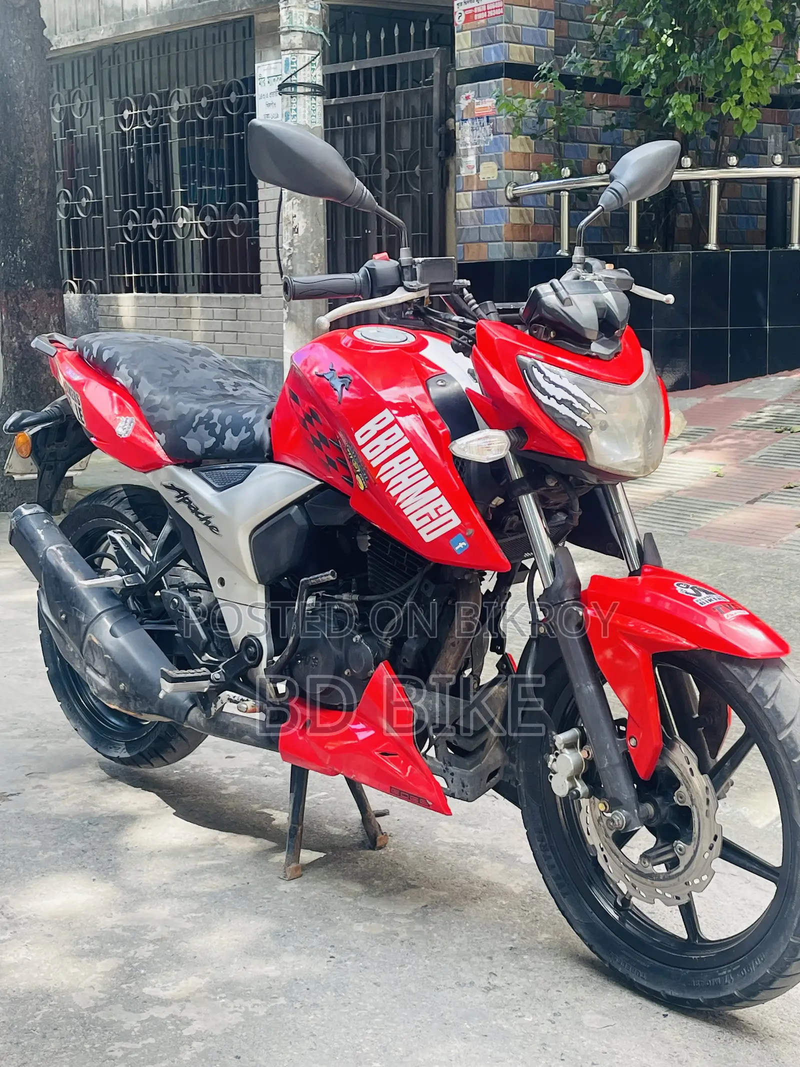 টিভিএস অ্যাপাচি আরটিআর ১৬০ ৪ভি ২০১৯ লাল