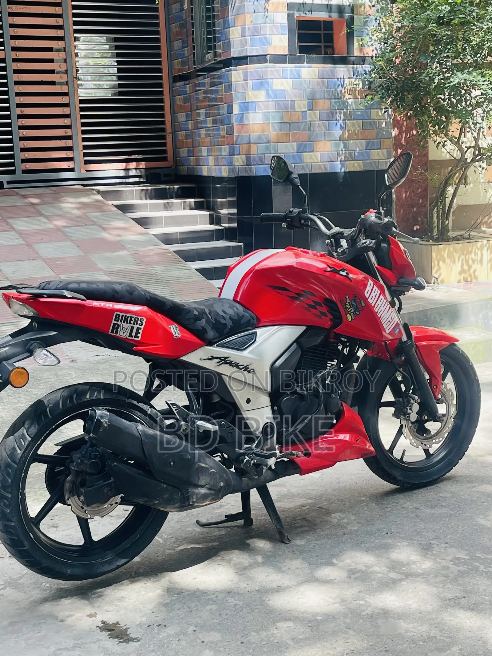 টিভিএস অ্যাপাচি আরটিআর ১৬০ ৪ভি ২০১৯ লাল