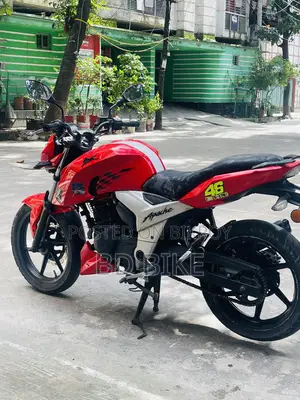 টিভিএস অ্যাপাচি আরটিআর ১৬০ ৪ভি ২০১৯ লাল