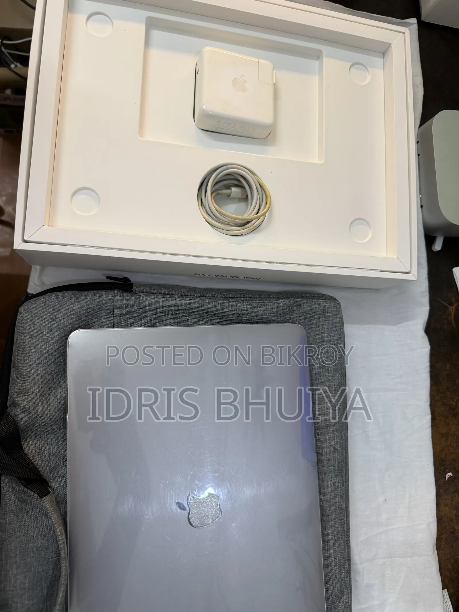 ল্যাপটপ অ্যাপল ম্যাকবুক প্রো ২০২০ এম১ ৮জিবি অ্যাপল এম১ এসএসডি ৫১২জিবি