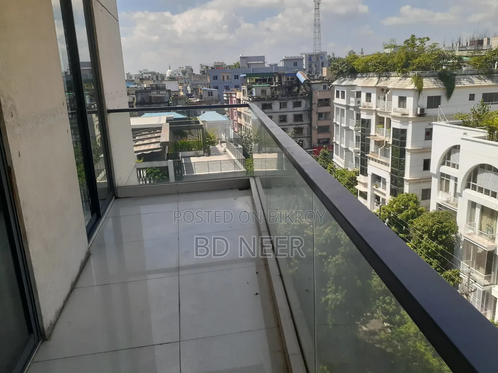 Furnished 4 Bedroom Apartment in Baridhara for Rent