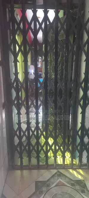 Furnished Mini Flat in Chaukbazar for sale