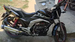 রানার টার্বো ভি২ ২০২১ ব্ল্যাক