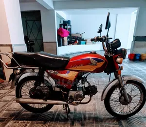 Honda 2006 Red